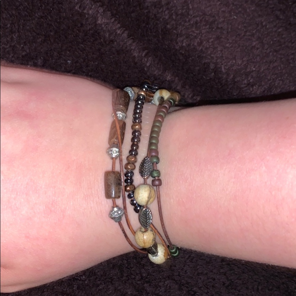 Bracelets - Picture 3 of 4